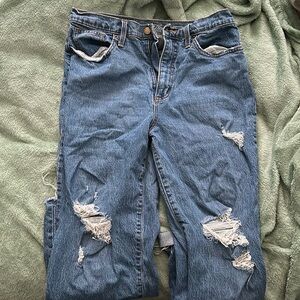 Universal thread mom jeans
